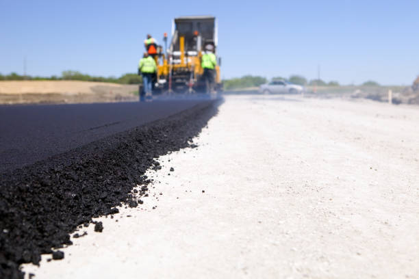 Best Asphalt Driveway Installation  in West Alexandria, OH